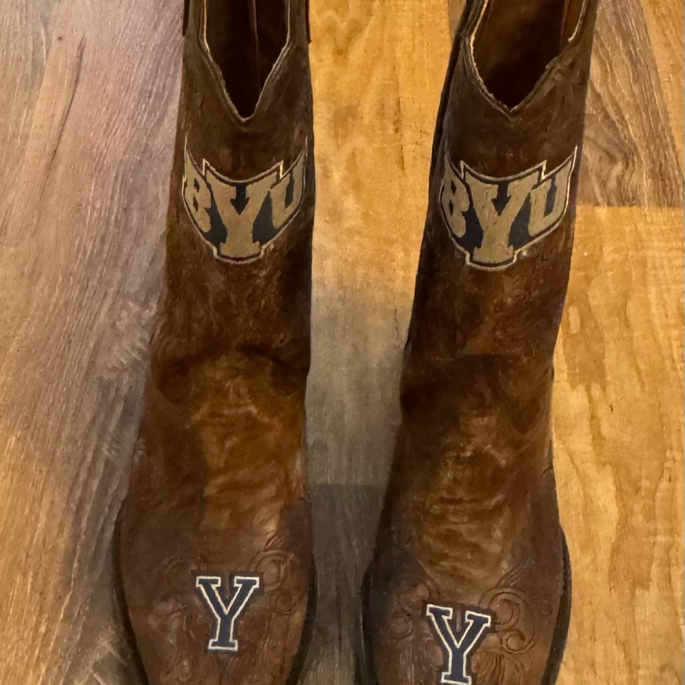 Women’s BYU Gameday Leather Cowboy Boots size 11